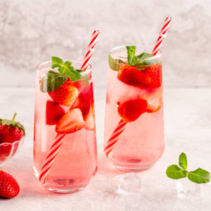 Melisina limonada z jagodami