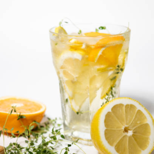 Limonada z timijanom